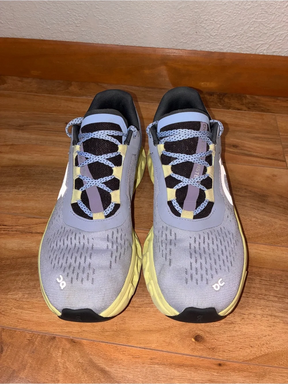 On Cloud Women’s Cloudmonster Athletic Sneaker Shoes, nimbus/hay - size 7.5